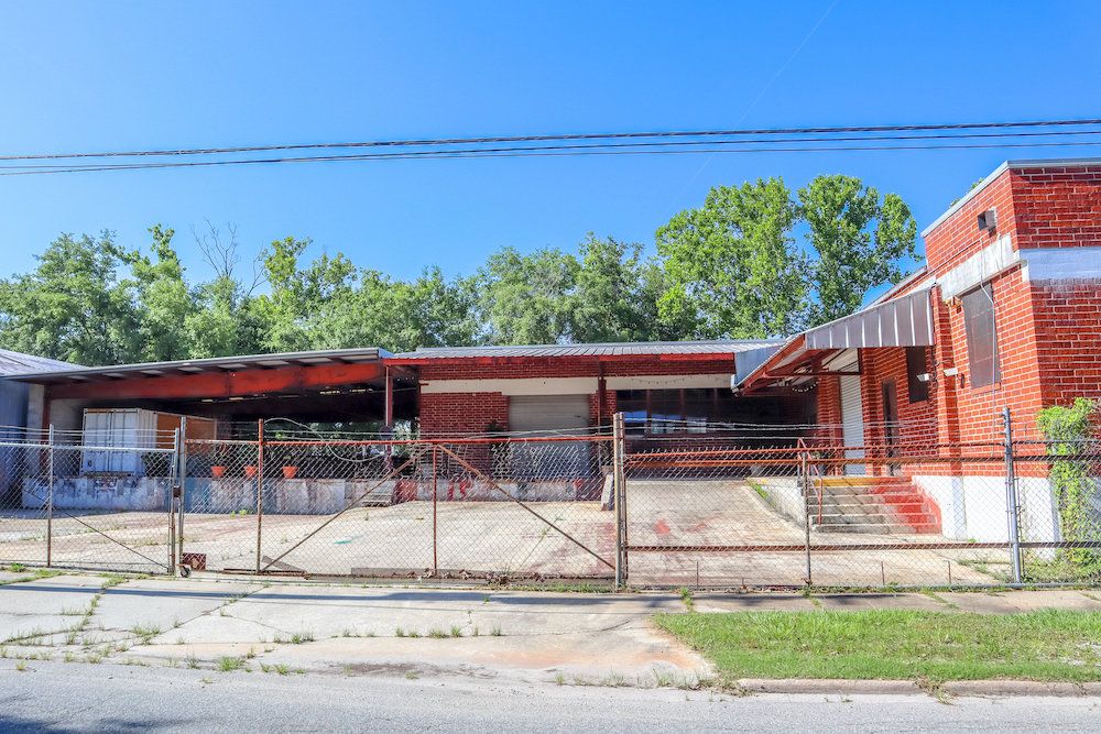 Riverside Warehouse District - Space 42: 2670 Phyllis St, Jacksonville, FL 32204